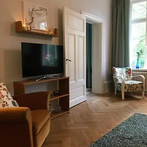 https://artistic-and-light-2-room-apartment-in-sofo-65sqm.find-stockholm-hotels.com